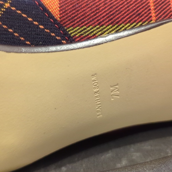 Ann Marino yellow and red plaid Mary Jane heels. Size 7 - Picture 4 of 6